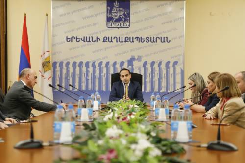 Yerevan Mayor Meets Representatives of Tourism Sphere