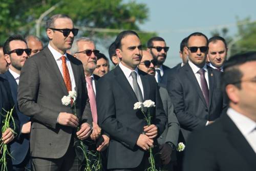 “Victory in World War II Was Owing to Thousands of Our Compatriots as well”: Mayor Tigran Avinyan Pays memory Tribute to Heroes
