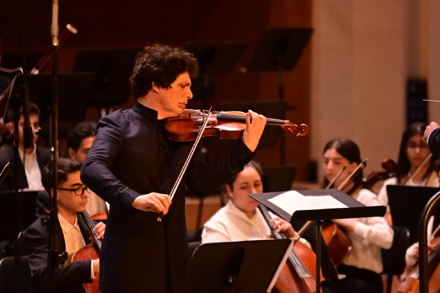 Historic Performance: Augustin Hadelich and “Yerevan” Youth Symphonic Orchestra Are on One Stage