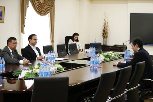 Yerevan Mayor Tigran Avinyan receives Ambassador of Greece to Armenia