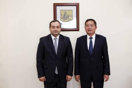 Levon Hovhannisyan welcomes delegation led by Vice President and Secretary General of  Chinese People's Political Consultative Conference Wan Gang