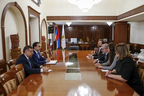 Yerevan Mayor Tigran Avinyan receives Ambassador of Spain to Armenia