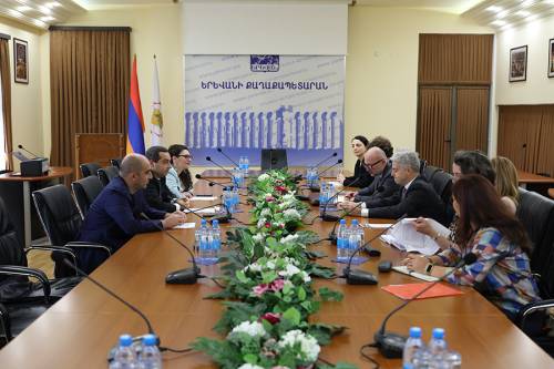 Issues related to the cooperation between Yerevan Municipality and the European Investment Bank (EIB) were discussed