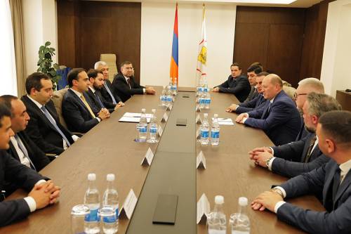 Քաղաքապետ Տիգրան Ավինյանի հրավերով Երևանում է Դոնի Ռոստովի քաղաքապետի գլխավորած պատվիրակությունը