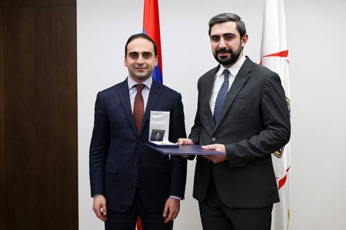 Արմենակ Խաչատրյանն ու Ավագ Ավանեսյանը պարգևատրվել են «Էրեբունի-Երևան 2800-ամյակի» հուշամեդալով