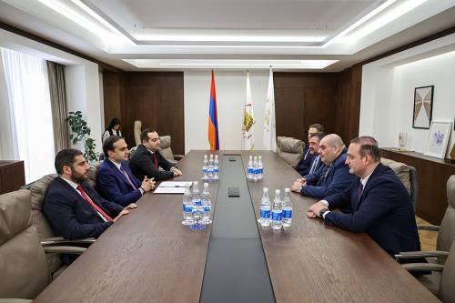 Mayor Avinyan Receives Delegation from Tbilisi City Assembly